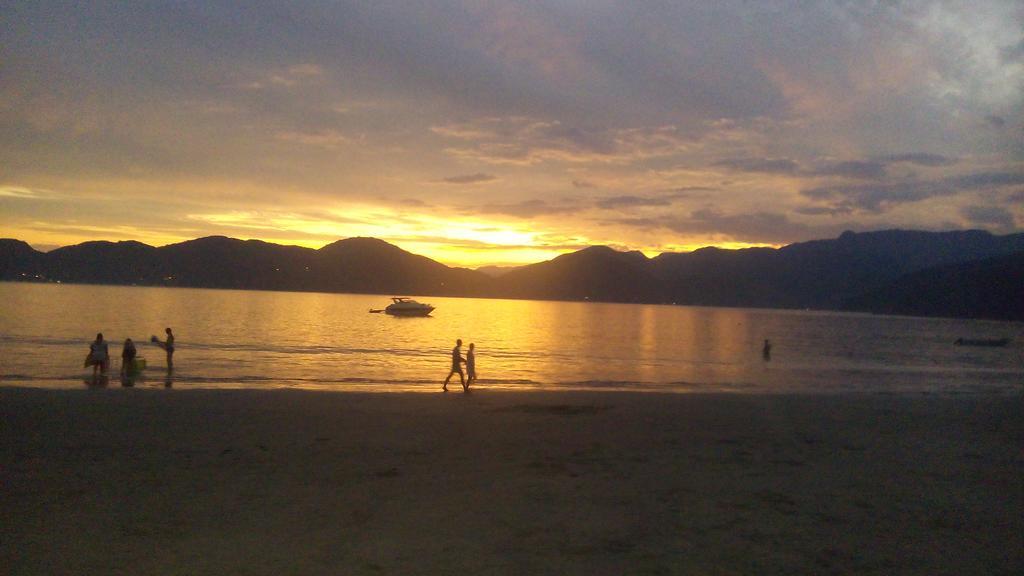 Pousada Na Praia Ubatuba Kültér fotó